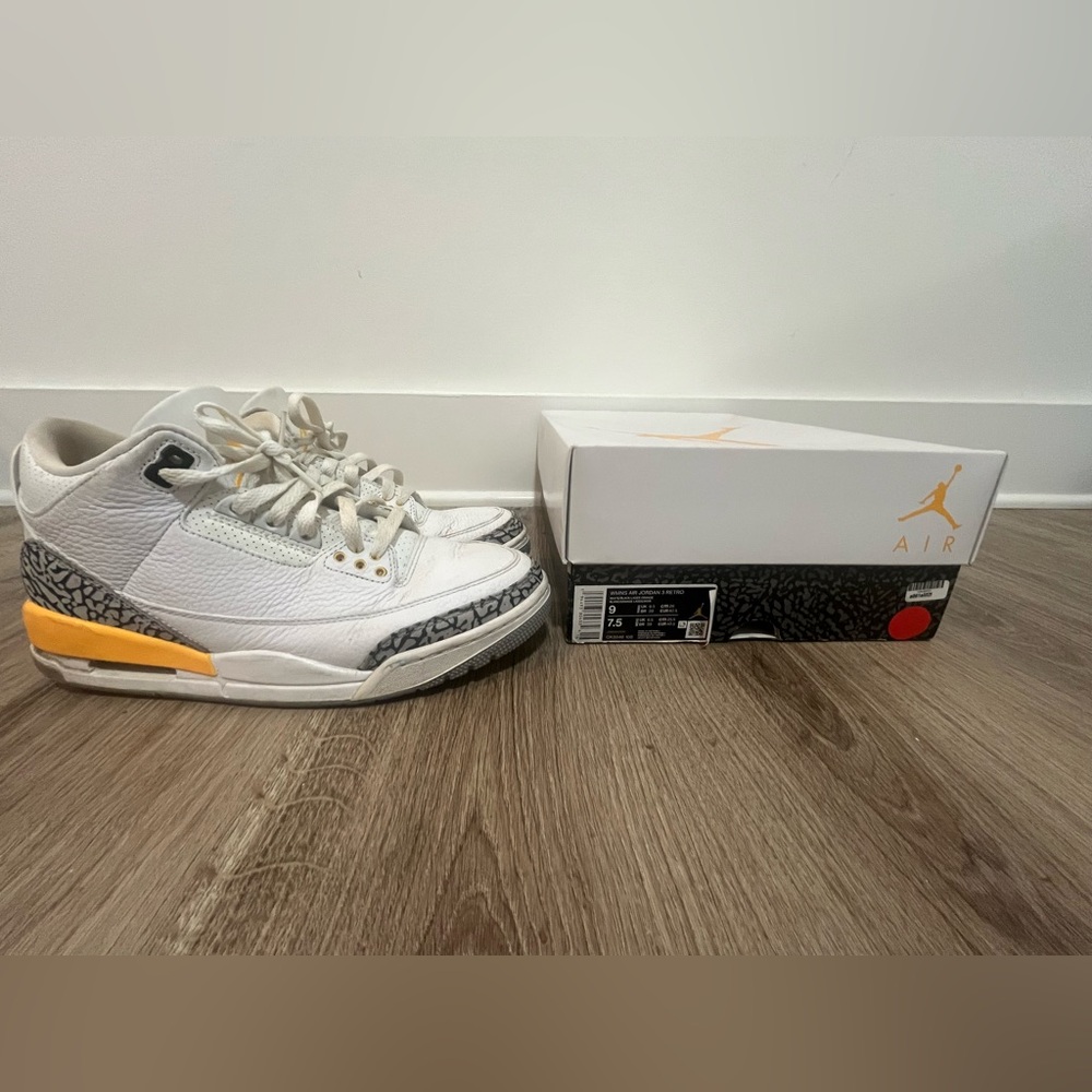 WMNS JORDAN 3 RETRO 'LASER ORANGE' 🍊 - Picture 2 of 5
